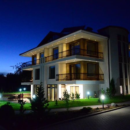 Guesthouse Green Fields Garmen Exterior foto