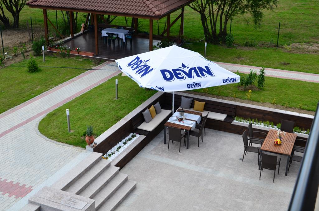 Guesthouse Green Fields Garmen Exterior foto