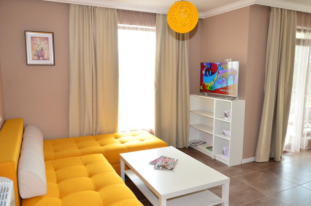 Guesthouse Green Fields Garmen Exterior foto